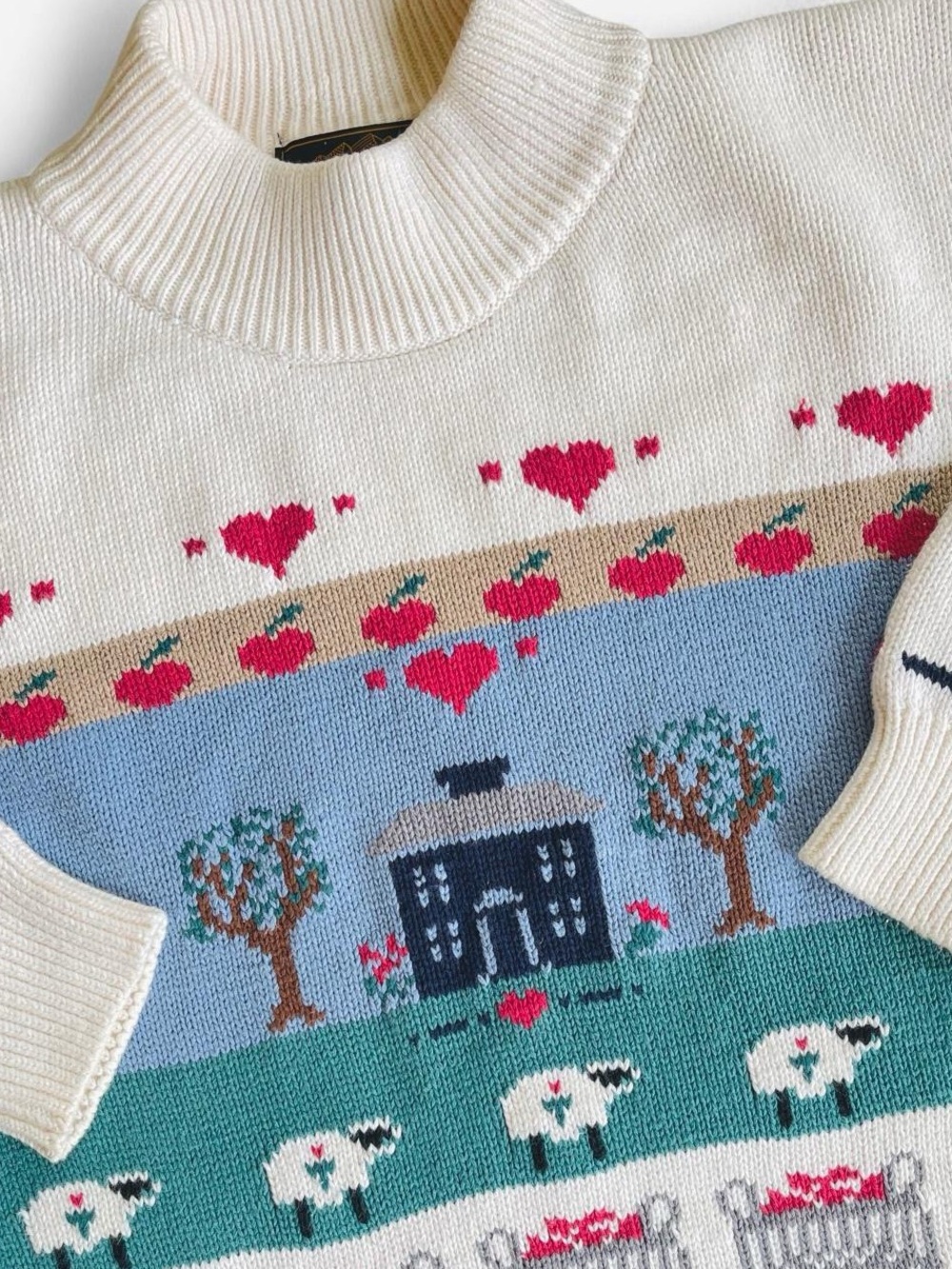 90s Vintage Eddie Bauer Country Sheep Apple Hearts Farm Cream Knit Sweater M